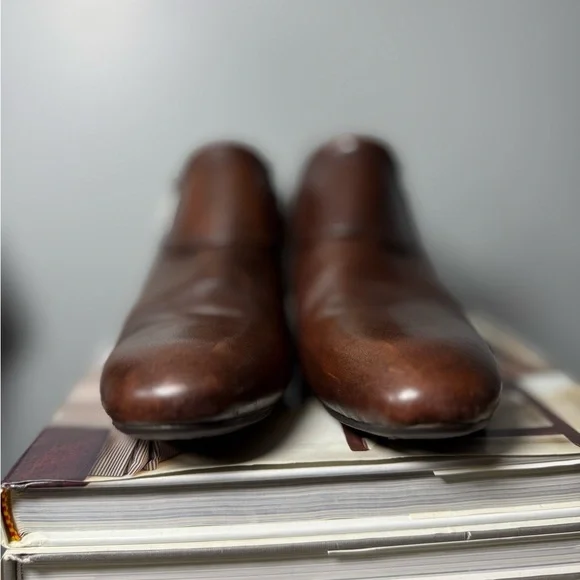 Born Brown Size 8 Leather Ankle Boots - Picture 8 of 14